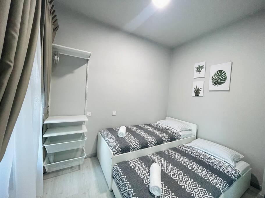 דירות קוטה קינבלו Jesselton Quay,2Br,4-5Pax,Mountain View מראה חיצוני תמונה